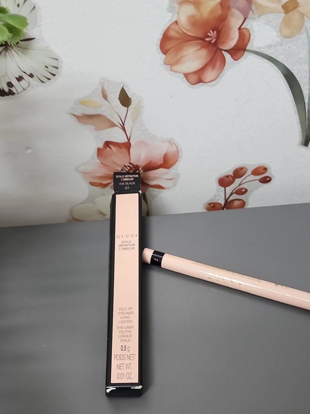 Gucci Felt-Tip Eyeliner Stylo Définition L'Obscur in Nude/Pale Pink